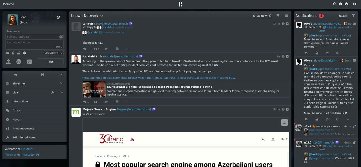 À gauche, il y a le champ pour écrire un message. Juste en dessous des liens de navigation. Au centre, la liste des messages des personnes avec qui on est fédéré·e et, à droite, nos dernières notifications.